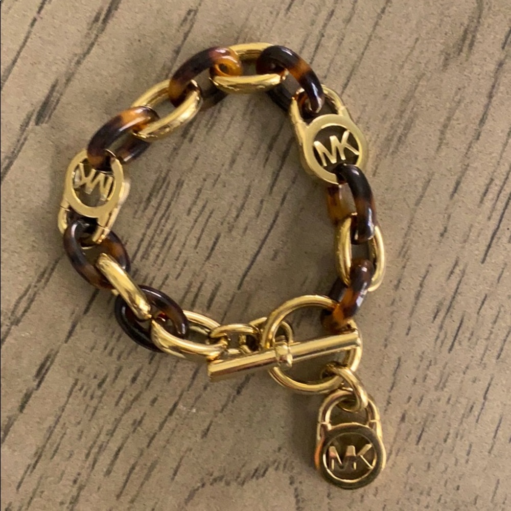 Michael Kors Tortoise Chain Link Toggle Bracelet